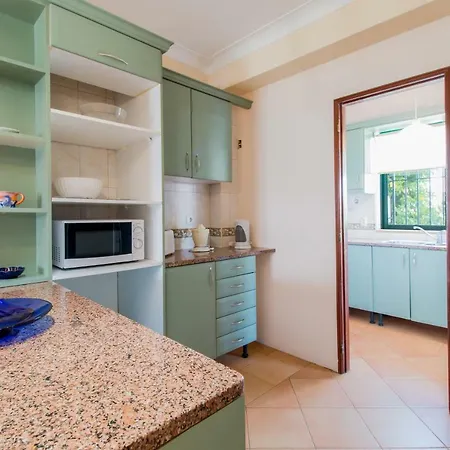 Aqua Marinha In Gale-albufeira Holiday home Patroves