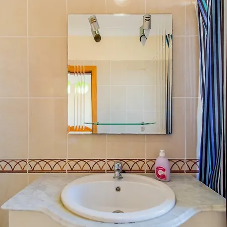Aqua Marinha In Gale-albufeira Patroves