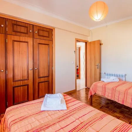 Holiday home Aqua Marinha In Gale-albufeira Patroves