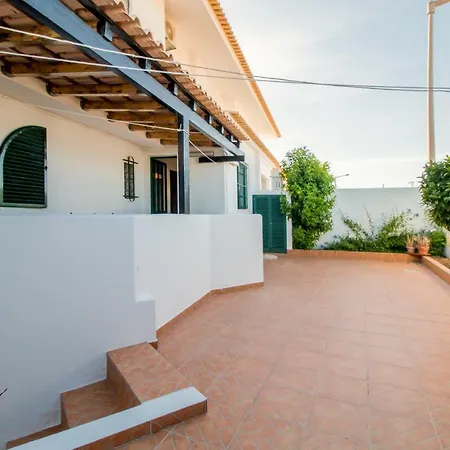 Aqua Marinha In Gale-albufeira Patroves