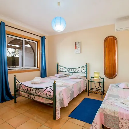 Aqua Marinha In Gale-albufeira Holiday home